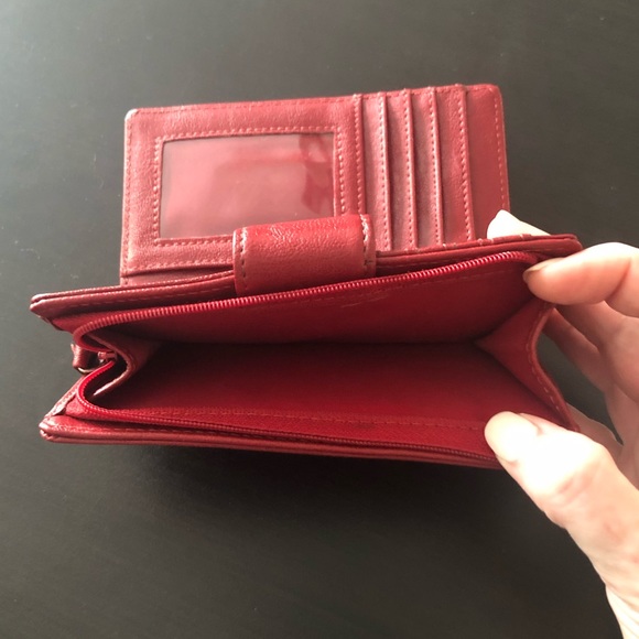 Kenneth Cole red wallet - Picture 3 of 5